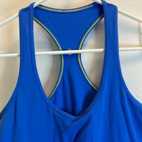 Lululemon blue tank top - Picture 2 of 10